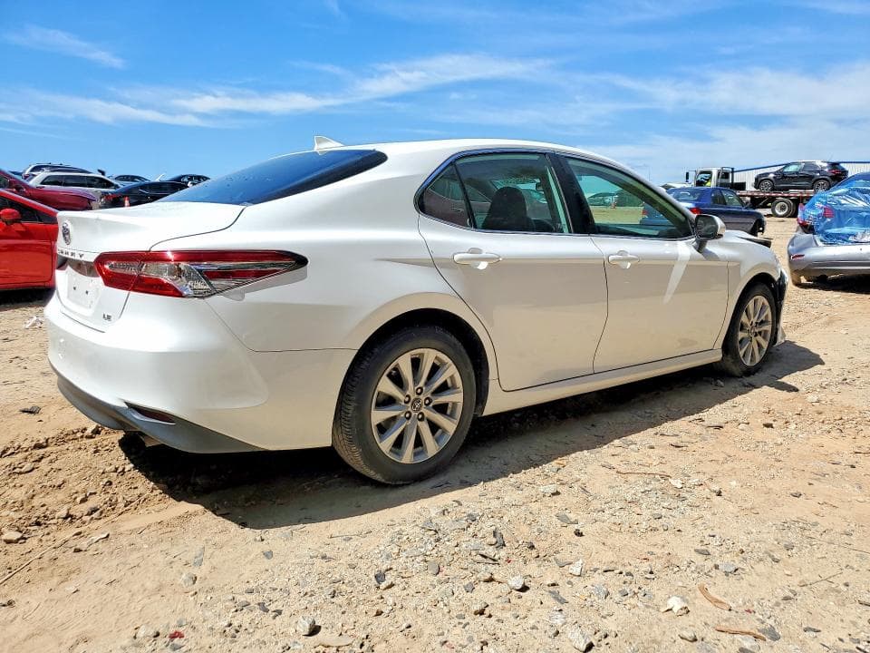 2019 TOYOTA CAMRY LE 3