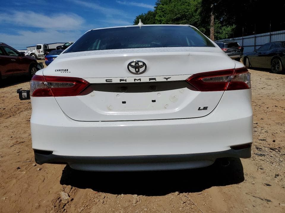 2019 TOYOTA CAMRY LE 6