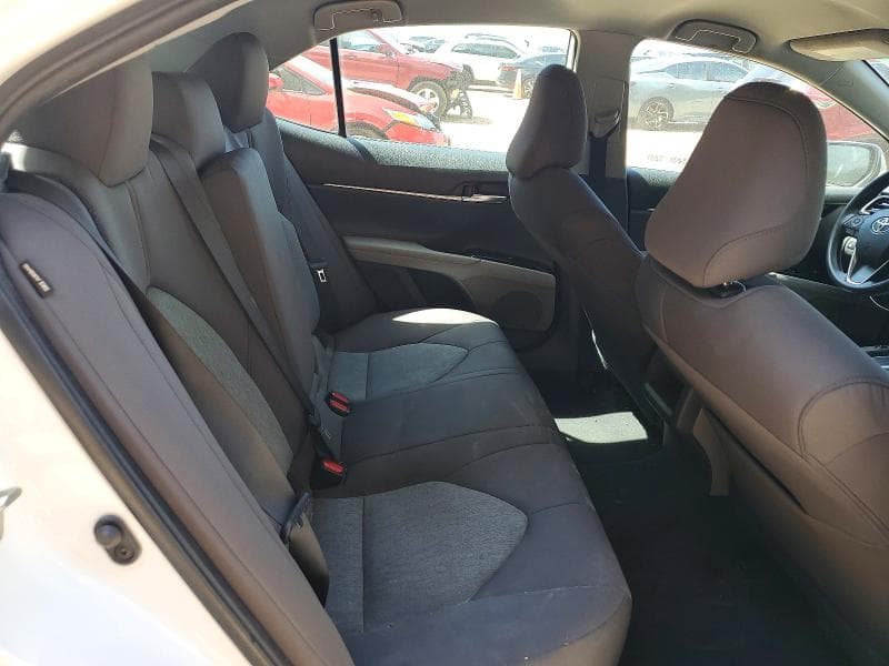 2019 TOYOTA CAMRY LE 10
