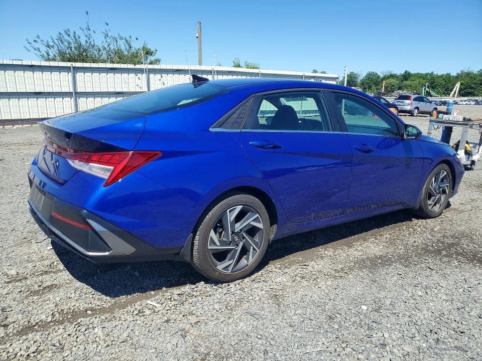 2024 HYUNDAI ELANTRA SEL 3