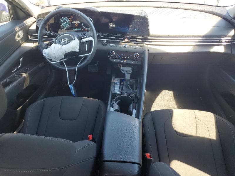 2024 HYUNDAI ELANTRA SEL 8