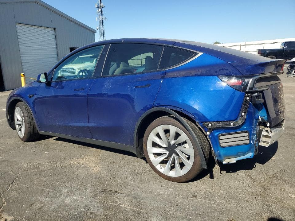 2026 TESLA MODEL Y 2