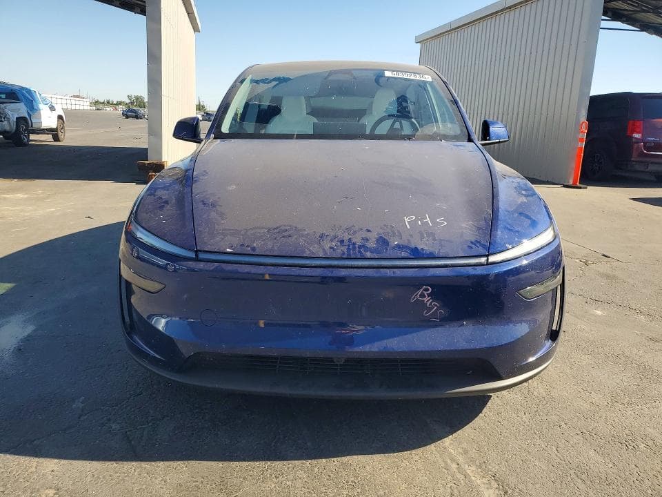 2026 TESLA MODEL Y 5