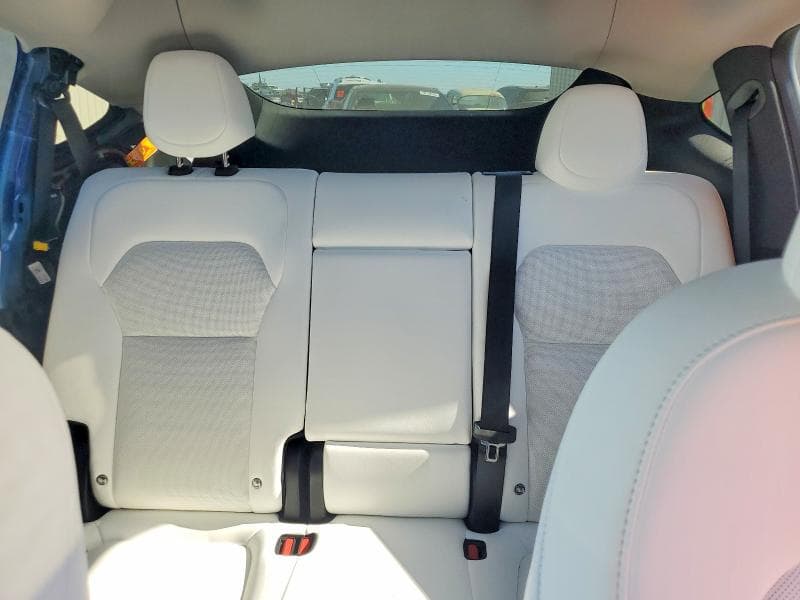 2026 TESLA MODEL Y 10