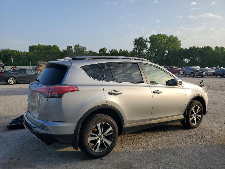 2018 TOYOTA RAV4 XLE XLE 3