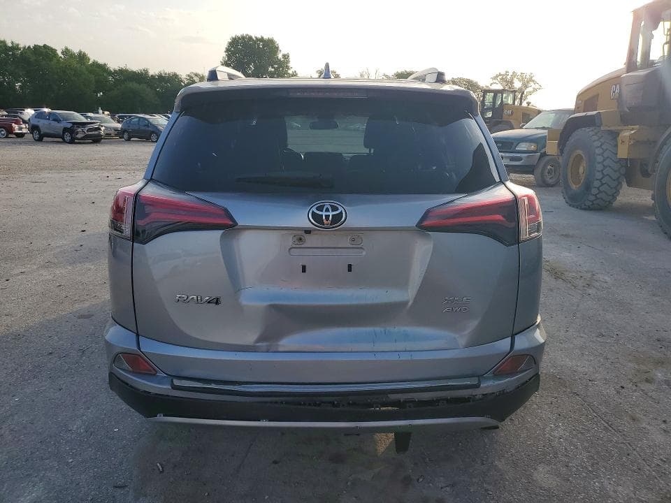 2018 TOYOTA RAV4 XLE XLE 6
