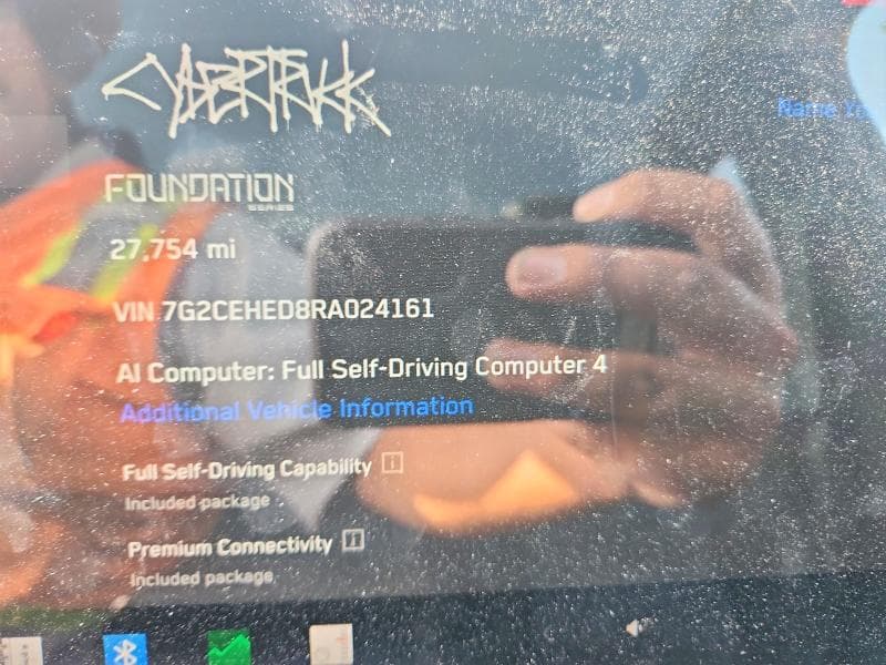 2024 TESLA CYBERTRUCK 9