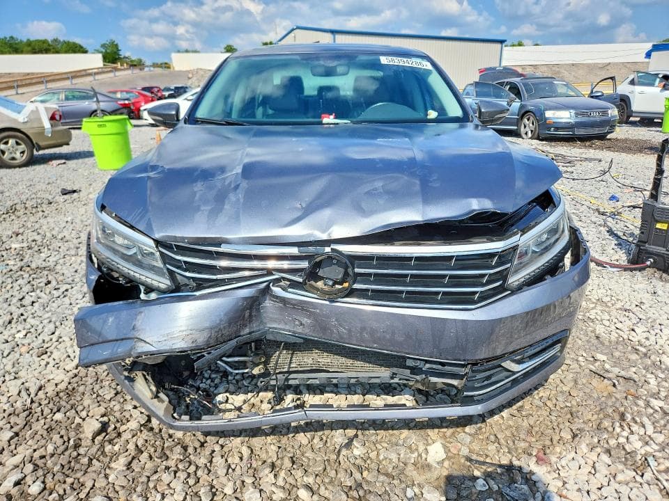 2017 VOLKSWAGEN PASSAT SE SE 5