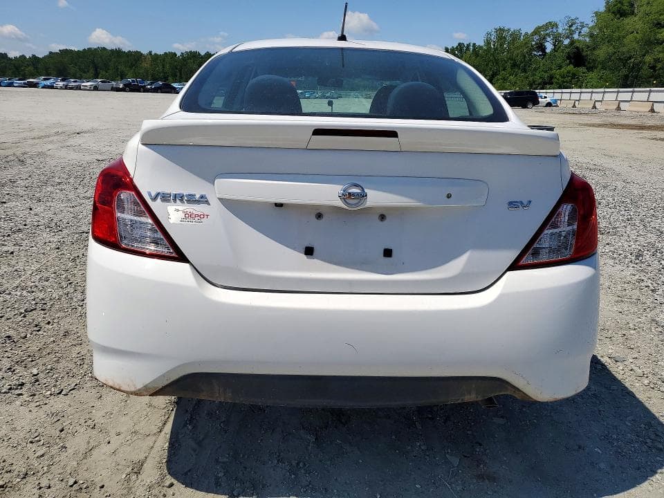 2019 NISSAN VERSA SV 6