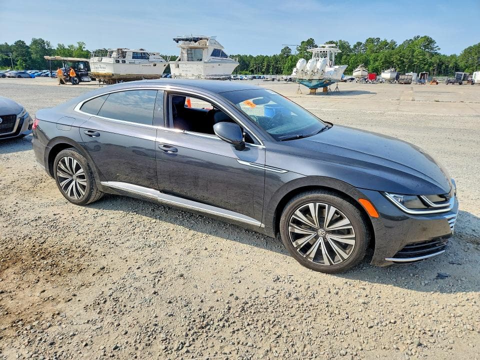2019 VOLKSWAGEN ARTEON SE 4