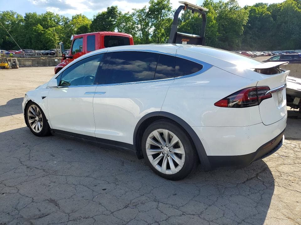 2020 TESLA MODEL X 2