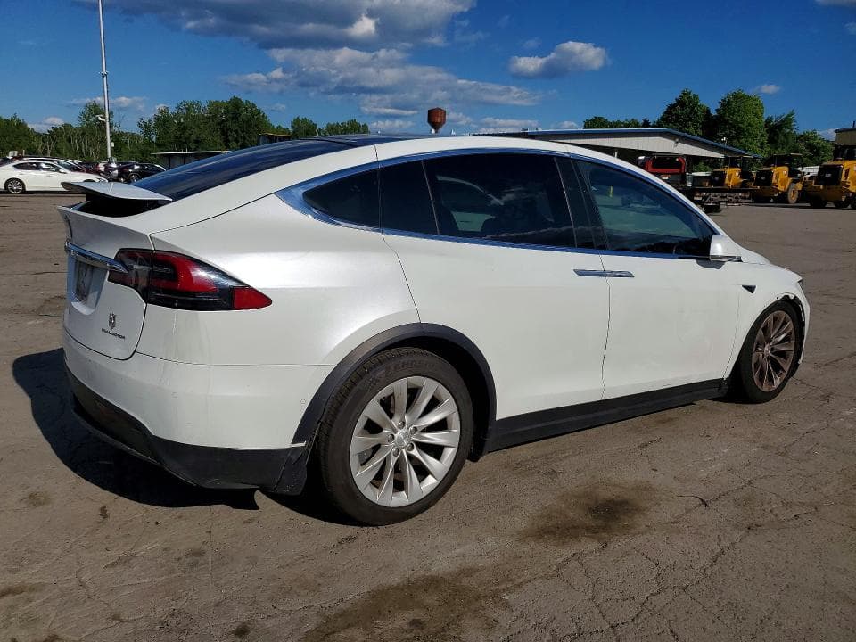 2020 TESLA MODEL X 3