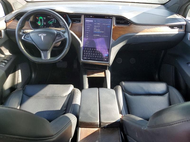2020 TESLA MODEL X 8