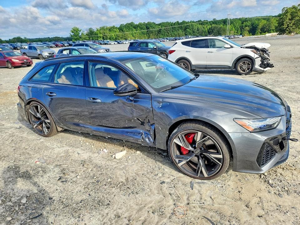2023 AUDI RS6 4