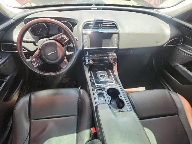 2017 JAGUAR XE 8