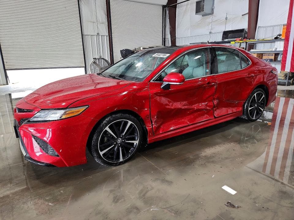 2019 TOYOTA CAMRY XSE - 1