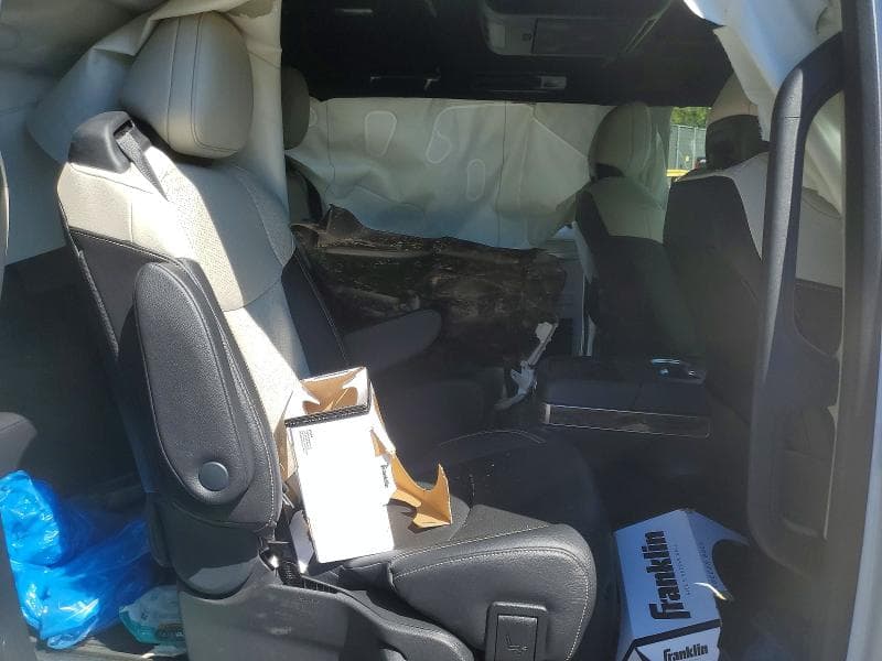 2026 TOYOTA SIENNA PLATINUM 7-PASSENGER 11
