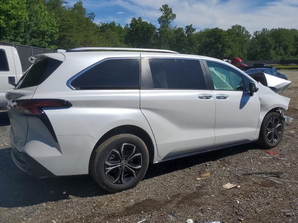 2026 TOYOTA SIENNA PLATINUM 7-PASSENGER 3