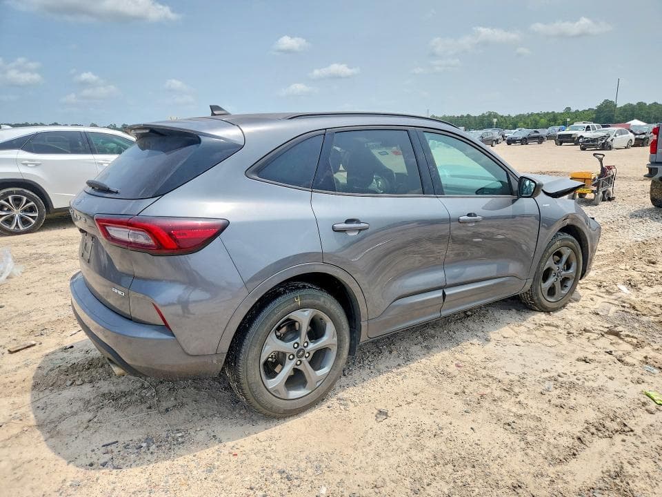 2024 FORD ESCAPE ST LINE 3