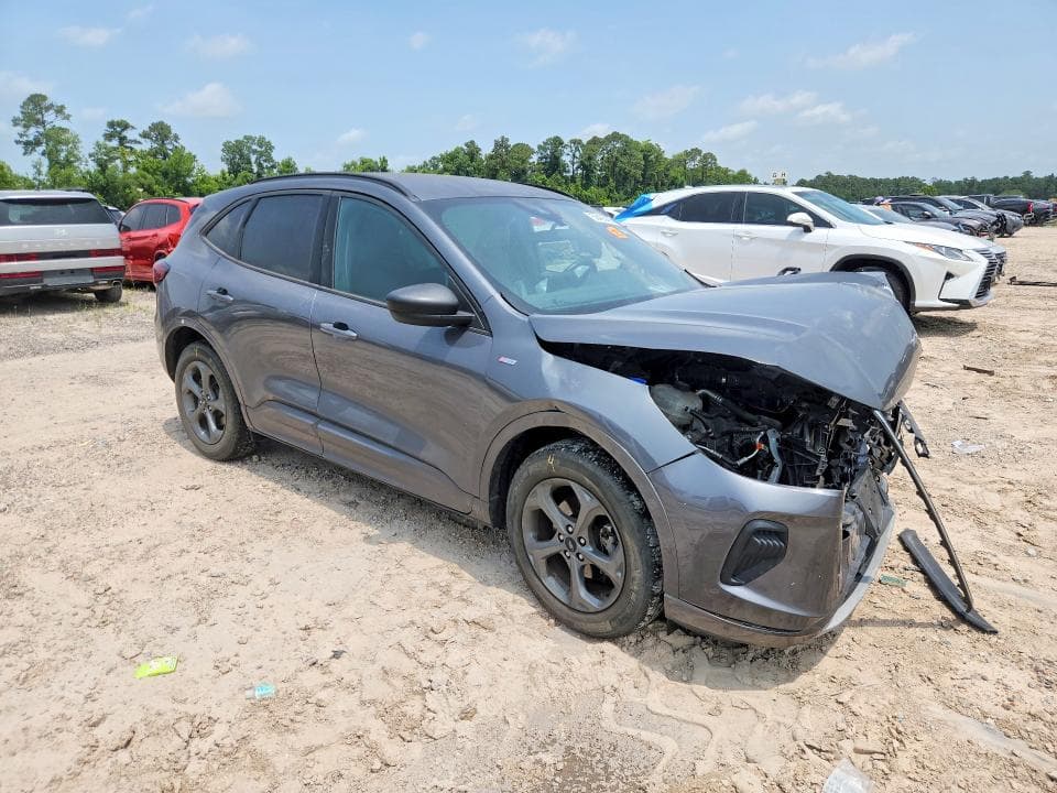 2024 FORD ESCAPE ST LINE 4