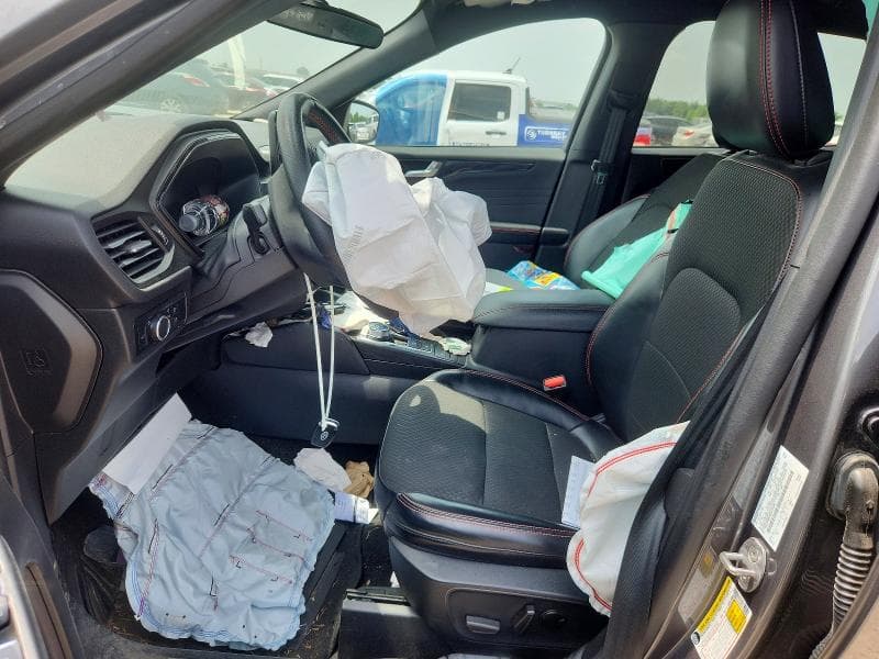 2024 FORD ESCAPE ST LINE 7