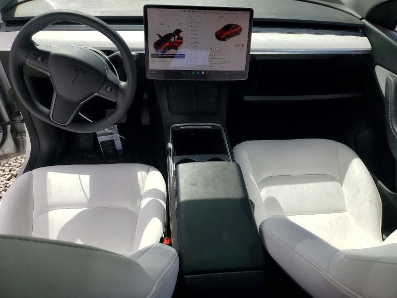2022 TESLA MODEL Y 8