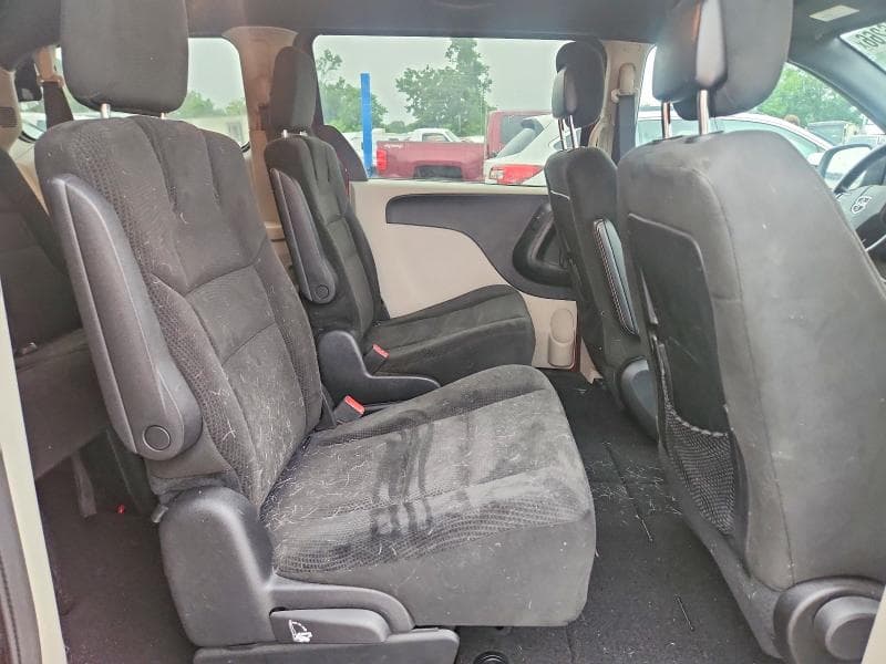 2016 DODGE GRAND CARAVAN SE 11