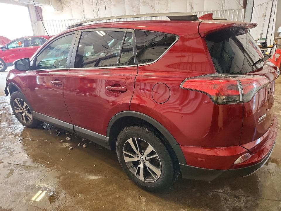 2018 TOYOTA RAV4 XLE 2