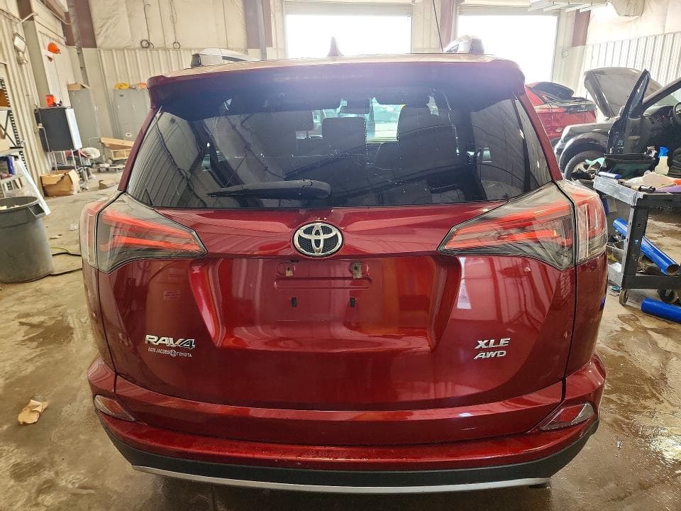 2018 TOYOTA RAV4 XLE 6