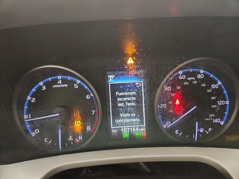 2018 TOYOTA RAV4 XLE 9