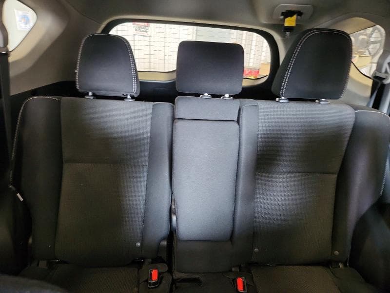 2018 TOYOTA RAV4 XLE 10