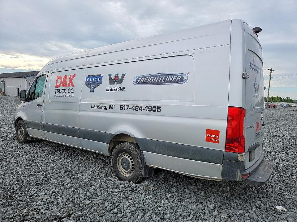 2021 MERCEDES-BENZ SPRINTER 2500 2