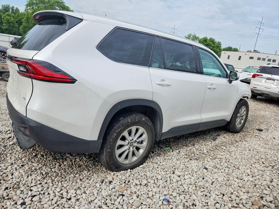 2025 TOYOTA GRAND HIGHLANDER XLE 3