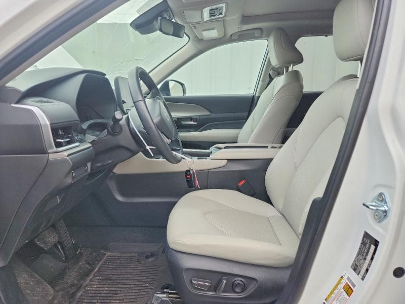 2025 TOYOTA GRAND HIGHLANDER XLE 7