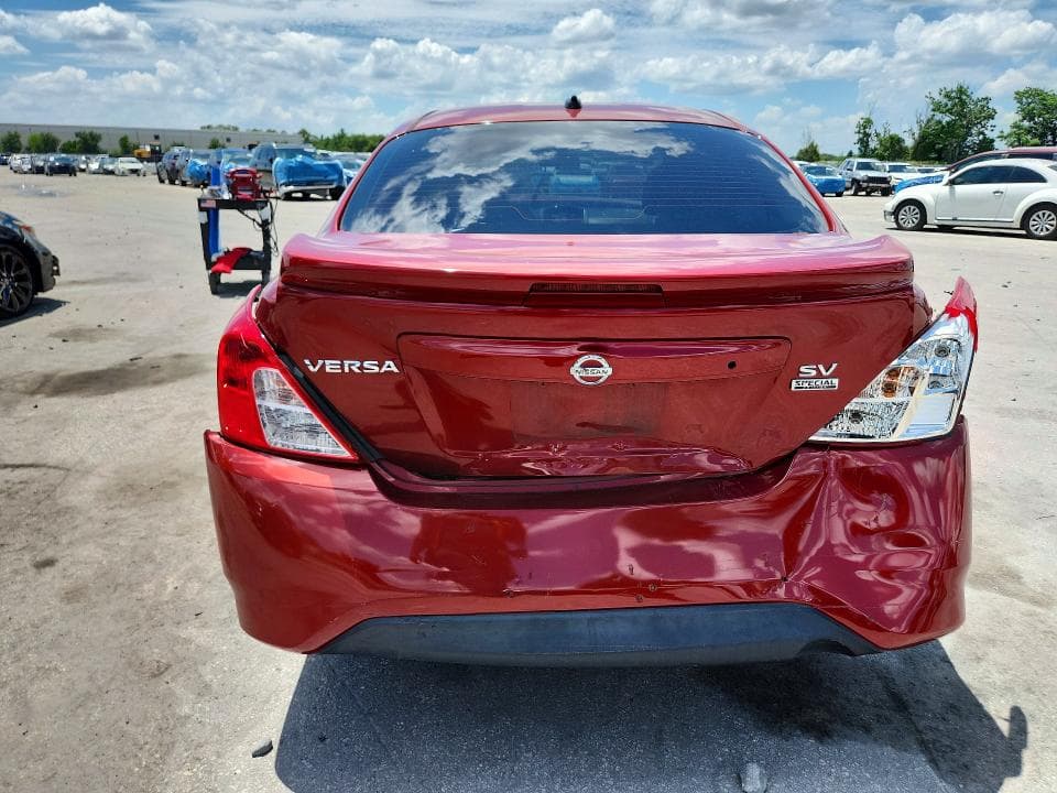 2018 NISSAN VERSA SV 6