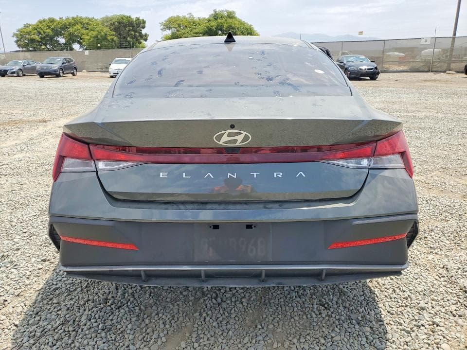 2024 HYUNDAI ELANTRA SE 6