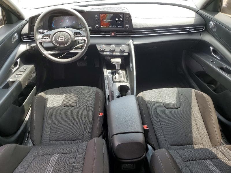 2024 HYUNDAI ELANTRA SE 8