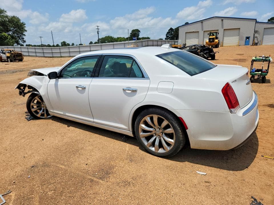 2017 CHRYSLER 300C 2