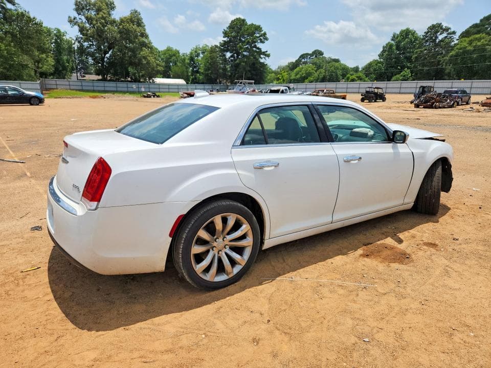 2017 CHRYSLER 300C 3