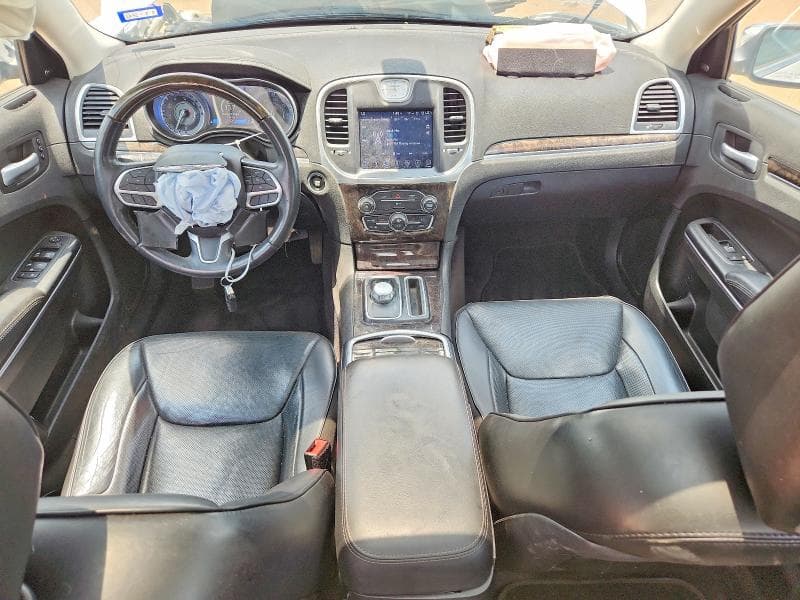 2017 CHRYSLER 300C 8