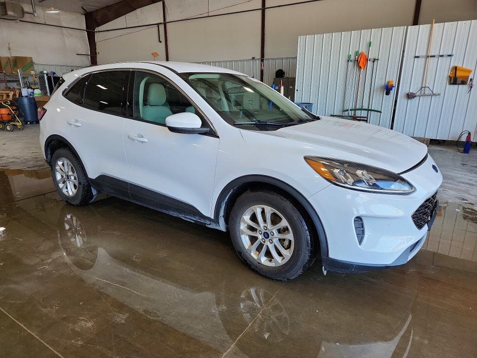 2020 FORD ESCAPE SE 4