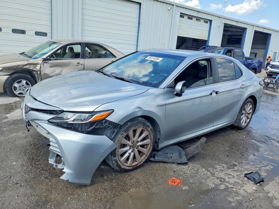 2018 TOYOTA CAMRY LE LE - 1