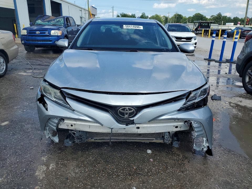2018 TOYOTA CAMRY LE LE 5