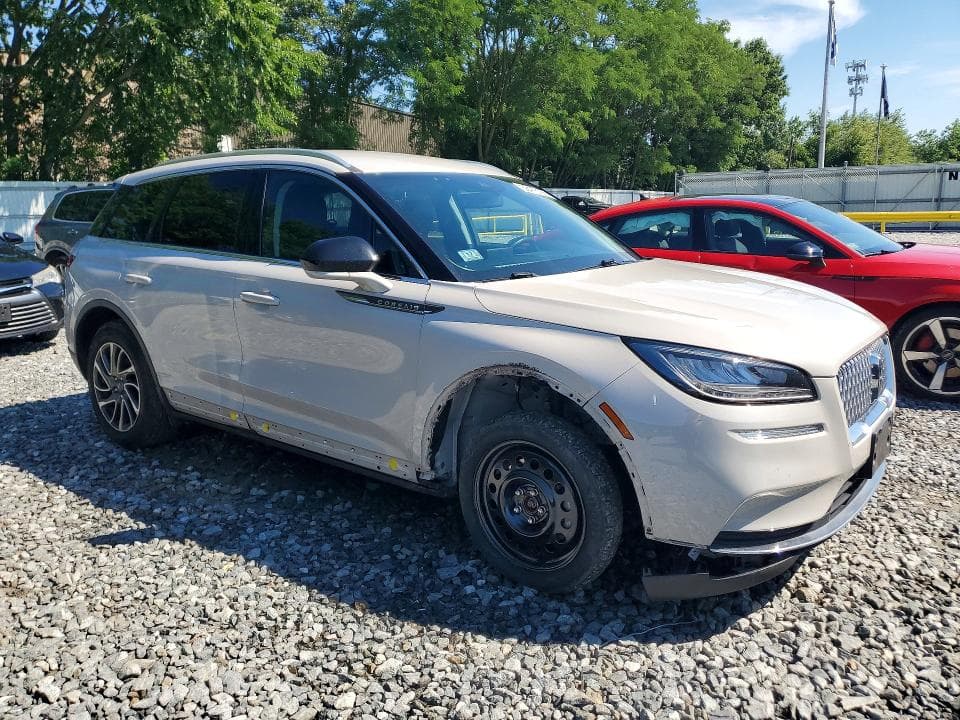 2020 LINCOLN CORSAIR 4