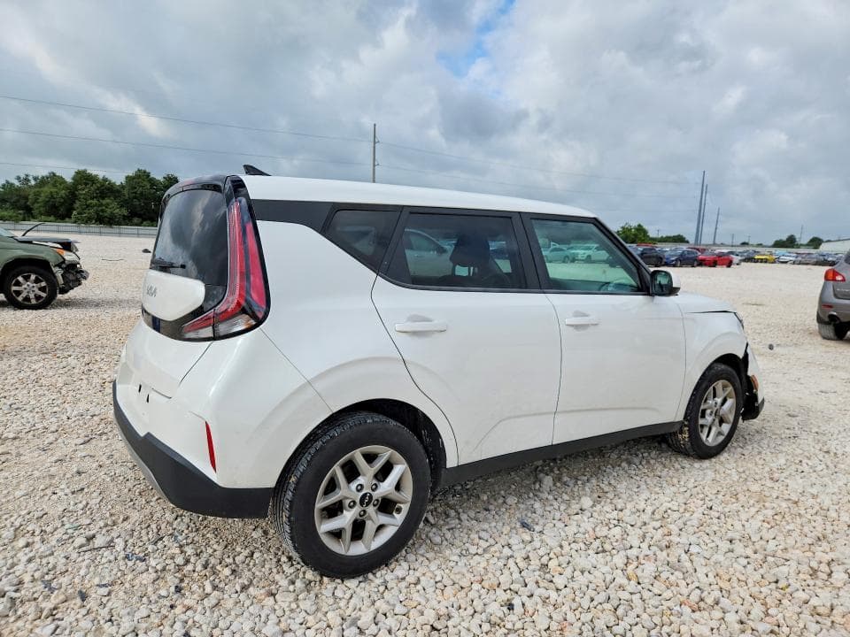 2023 KIA SOUL LX 3