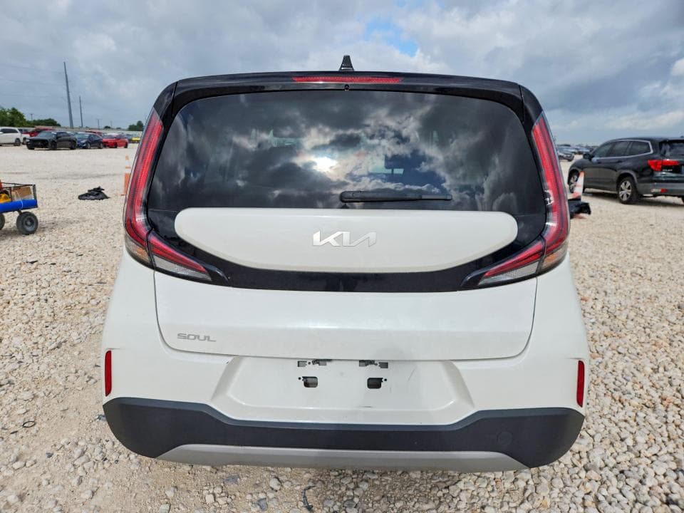 2023 KIA SOUL LX 6