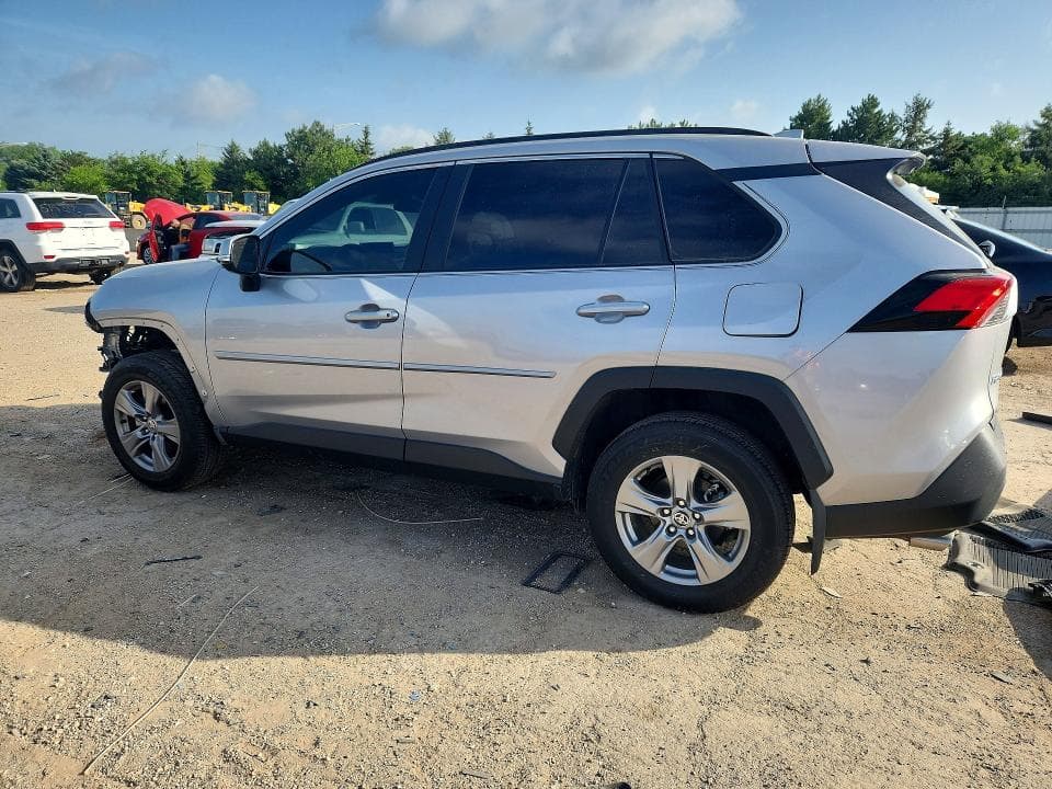 2024 TOYOTA RAV4 XLE XLE 2