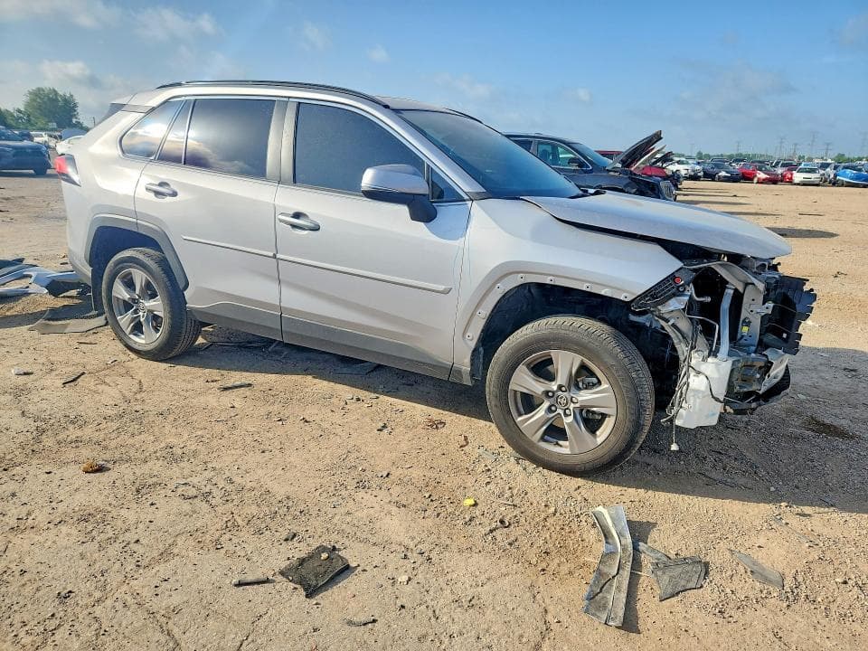 2024 TOYOTA RAV4 XLE XLE 4