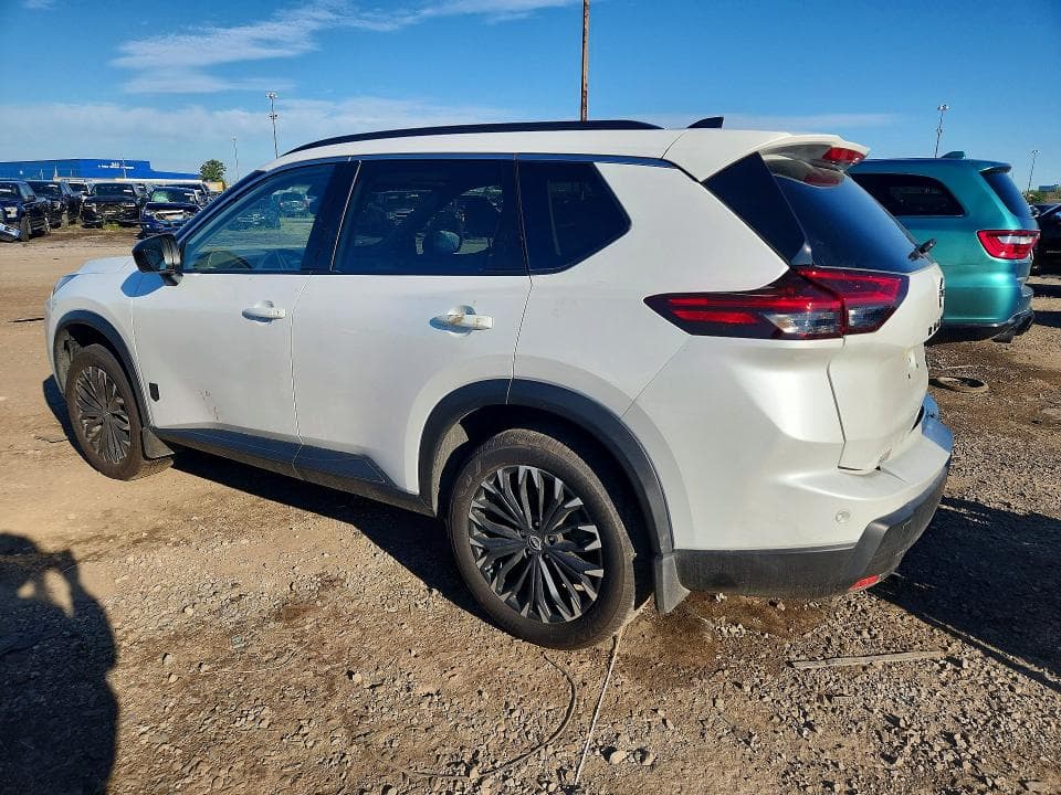 2026 NISSAN ROGUE DARK ARMOR DARK ARMOR 2