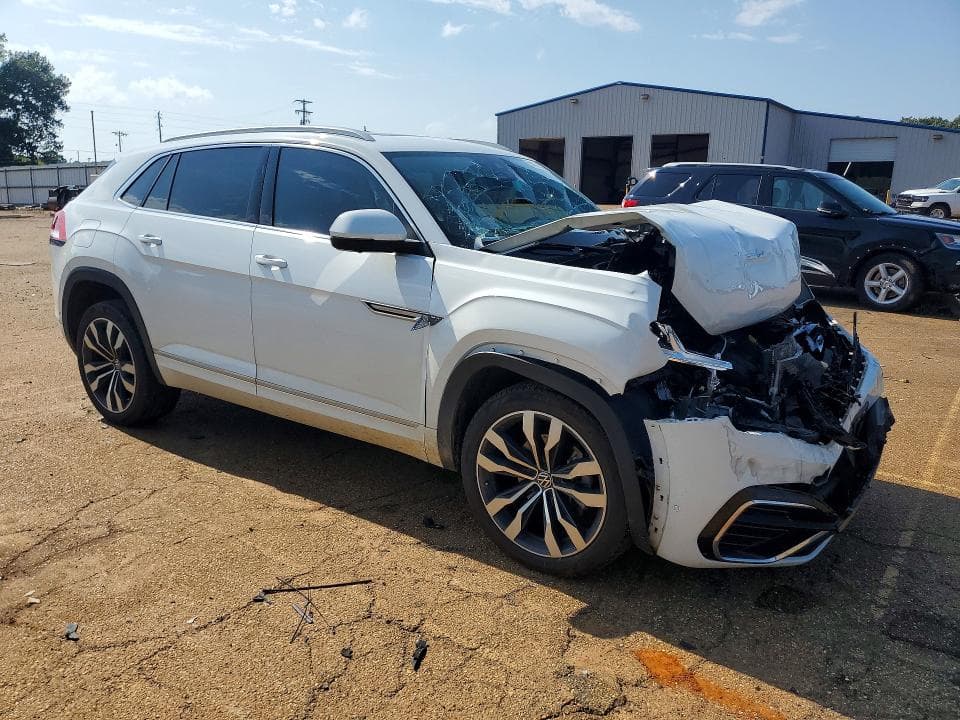 2021 VOLKSWAGEN ATLAS CROSS SPORT SEL PREMIUM R-LINE 4